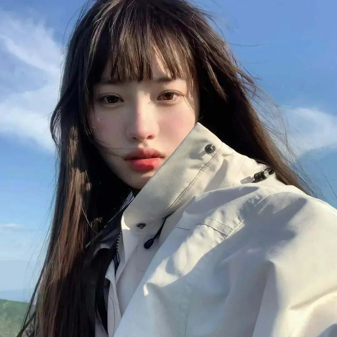 凯利女王海报